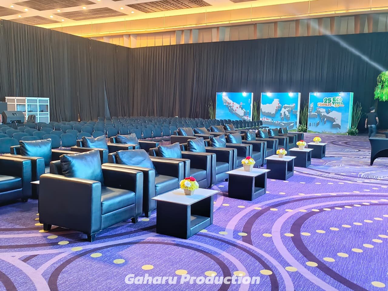 Tips Memilih Vendor untuk Sewa Sofa