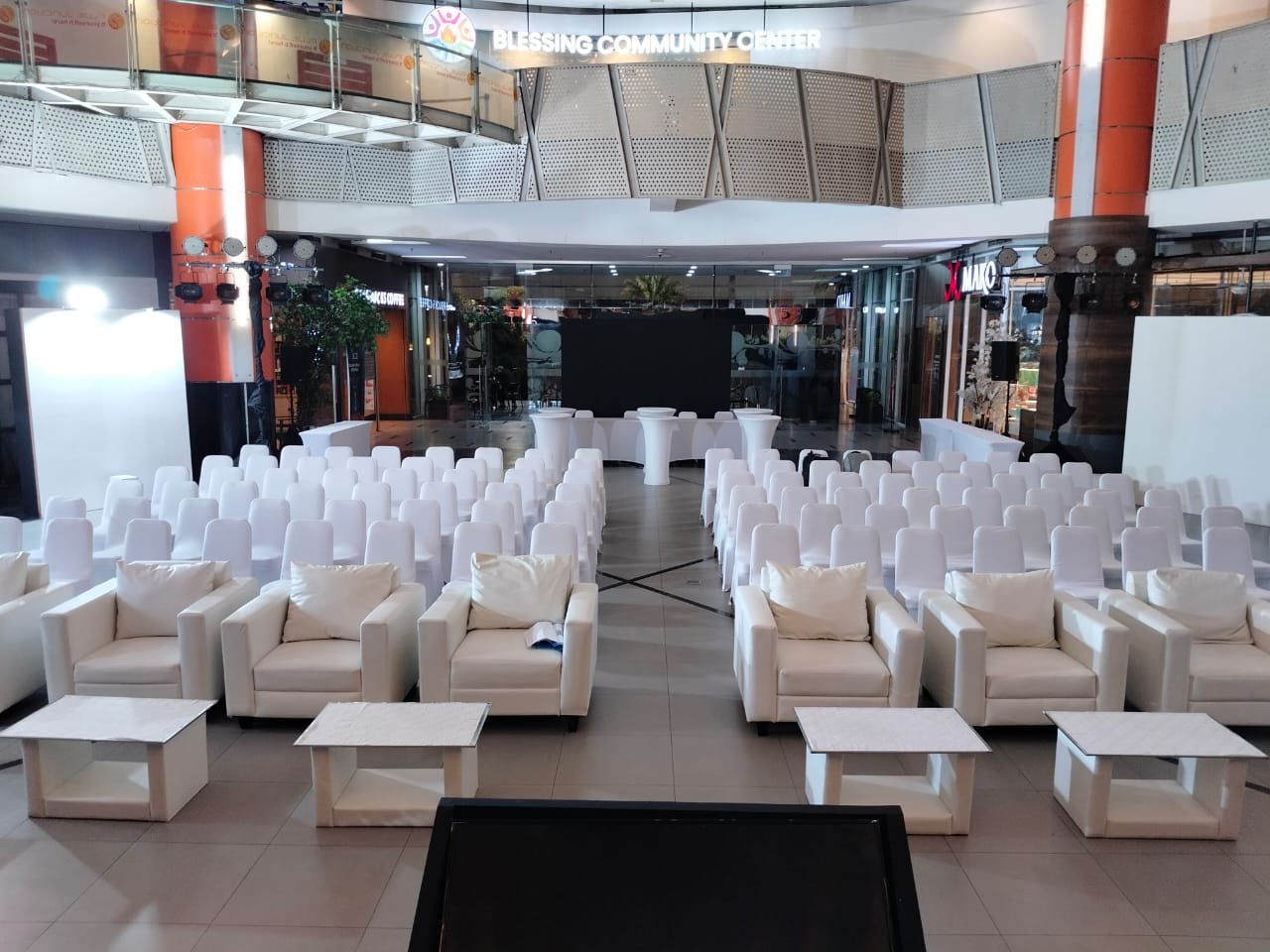 Sewa Sofa Area Pullman Jakarta Indonesia  Thamrin