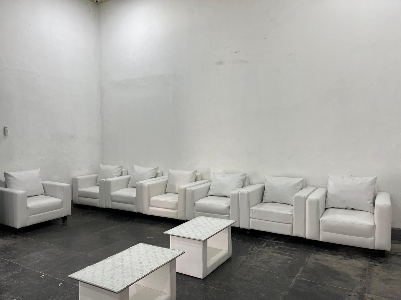 Sewa Sofa Area Graha Gunadarma Depok