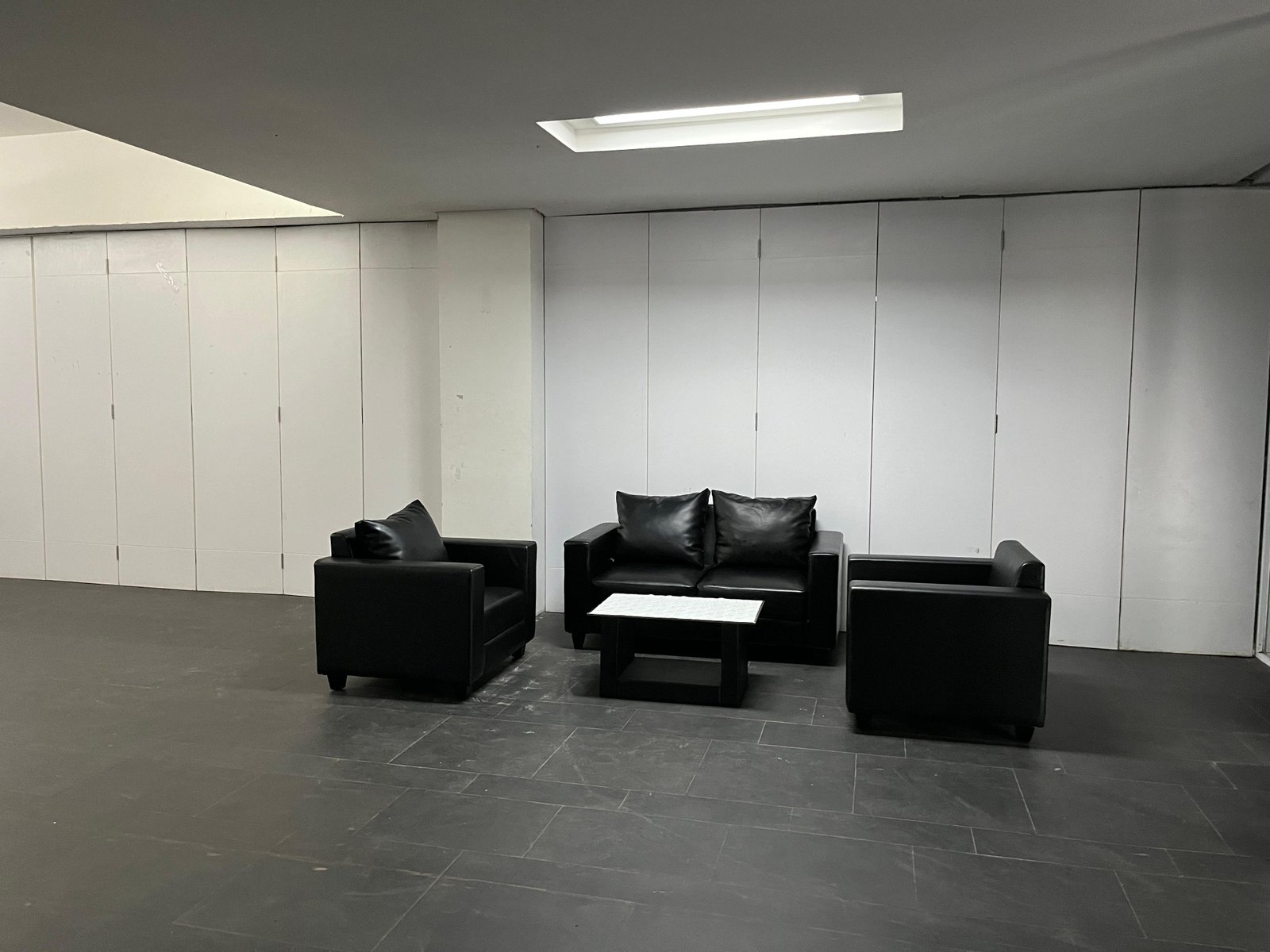 Sewa Sofa Area Binus Alam Sutera Tangerang Selatan