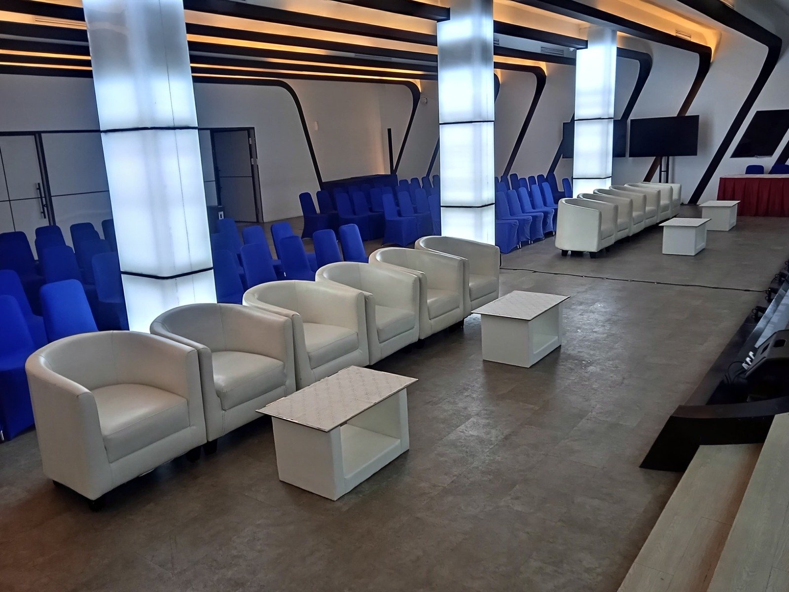 Sewa Sofa Area Rhema Convention Hall Bekasi