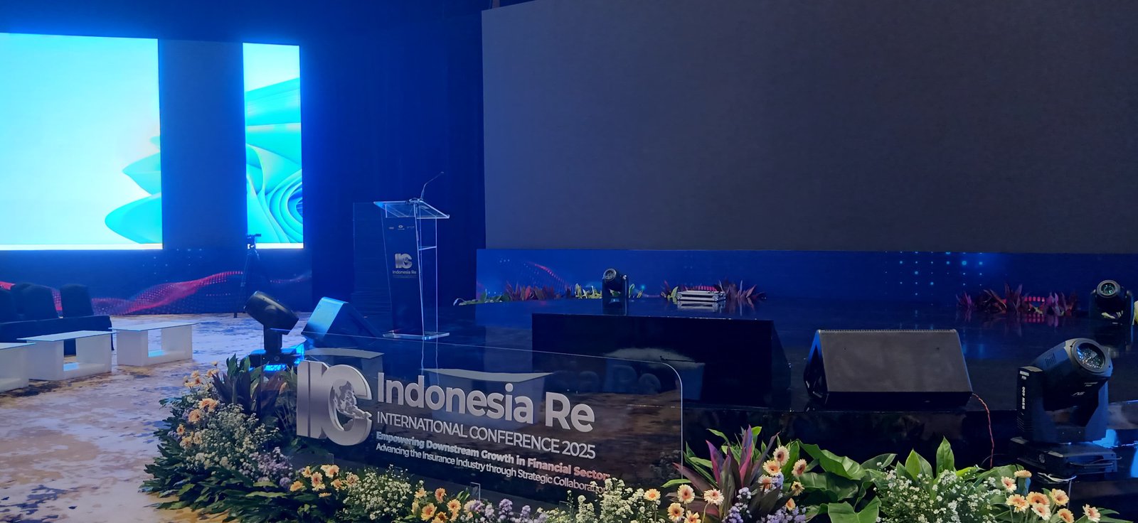 Sewa Podium Profesional untuk Event Skala Besar di Kemayoran Jakarta Pusat